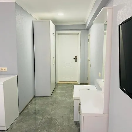 Sea View Rooms In Batumi Exterior photo