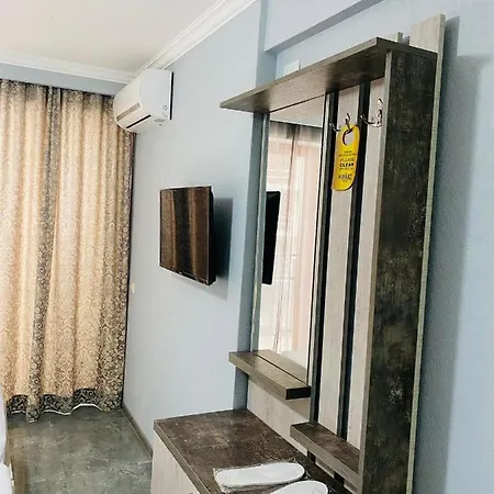 Sea View Rooms In Batumi Exterior photo