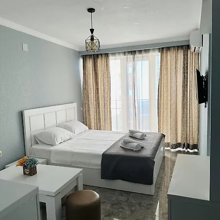 Sea View Rooms In Batumi Exterior photo