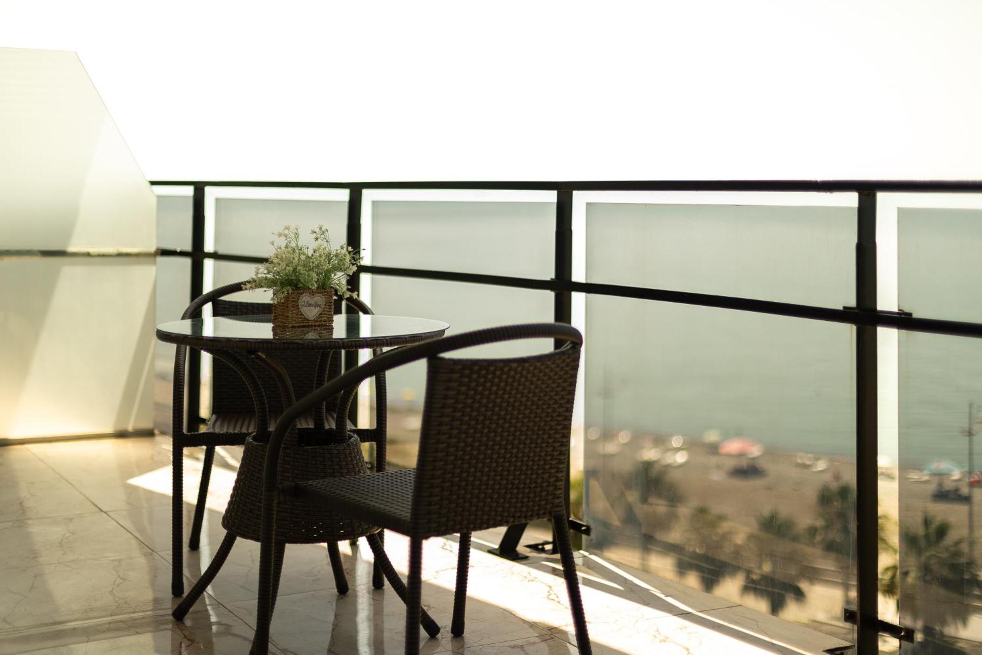Hotel Sea View In *